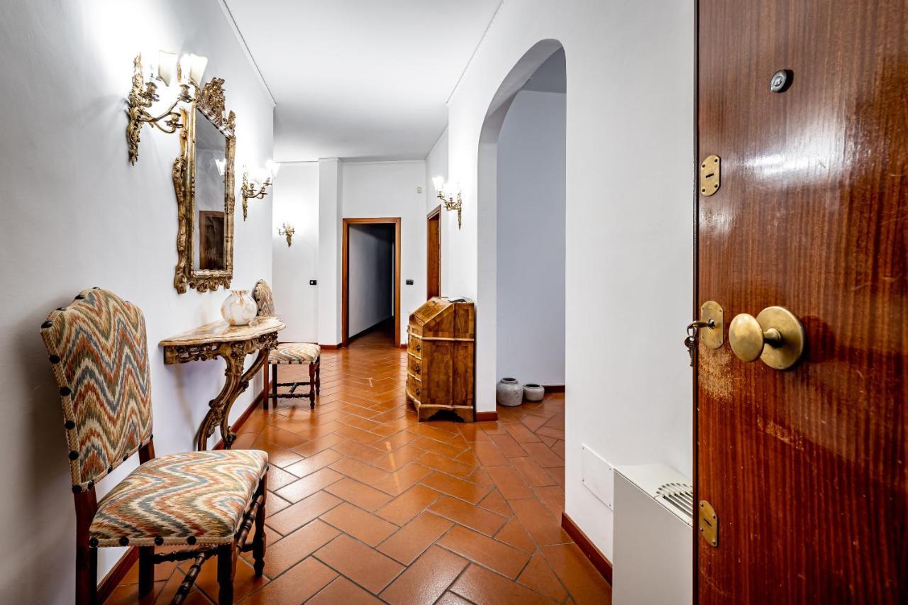 Yid Elegant Apt With Garage Firenze Bagian luar foto