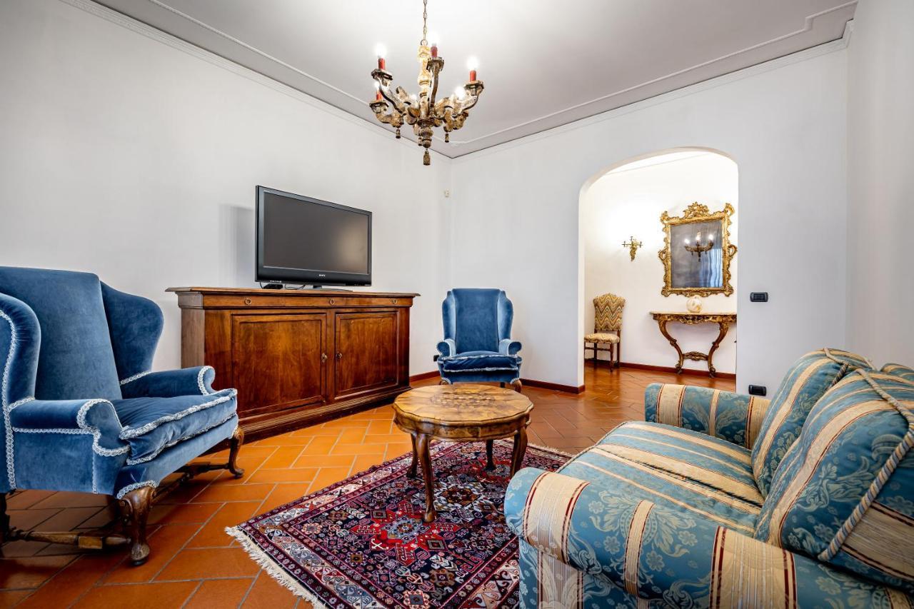 Yid Elegant Apt With Garage Firenze Bagian luar foto